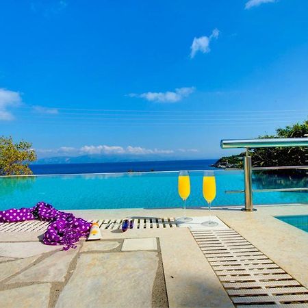 Villa Terra Del Nonno With Sea Views & Pool Gaios Exteriör bild