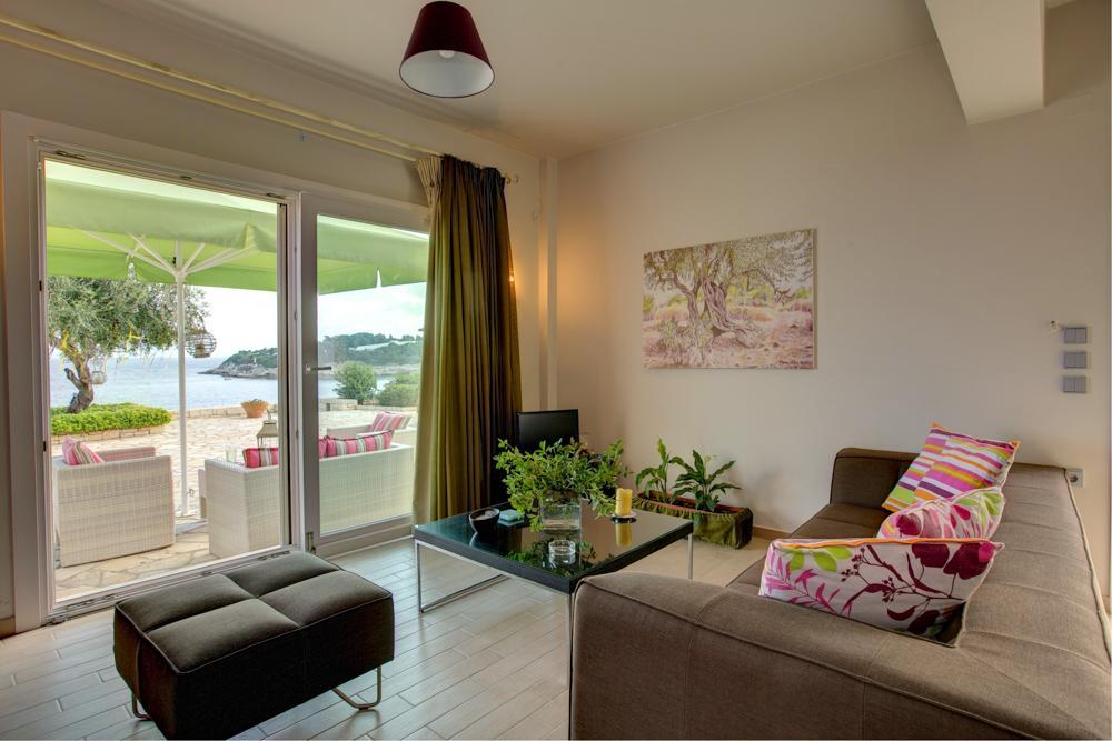 Villa Terra Del Nonno With Sea Views & Pool Gaios Rum bild