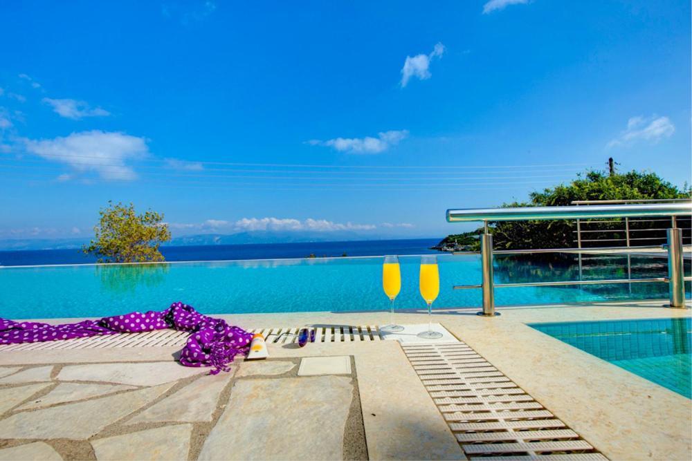 Villa Terra Del Nonno With Sea Views & Pool Gaios Exteriör bild