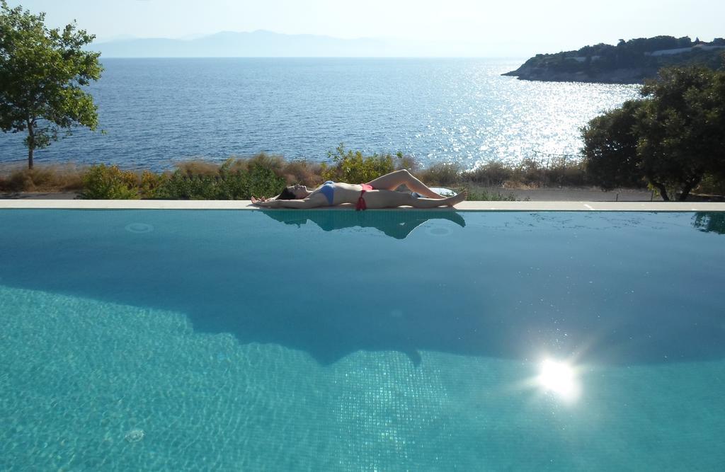 Villa Terra Del Nonno With Sea Views & Pool Gaios Rum bild