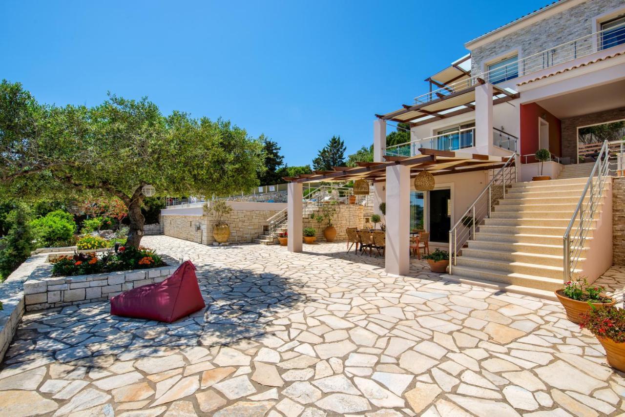 Villa Terra Del Nonno With Sea Views & Pool Gaios Exteriör bild