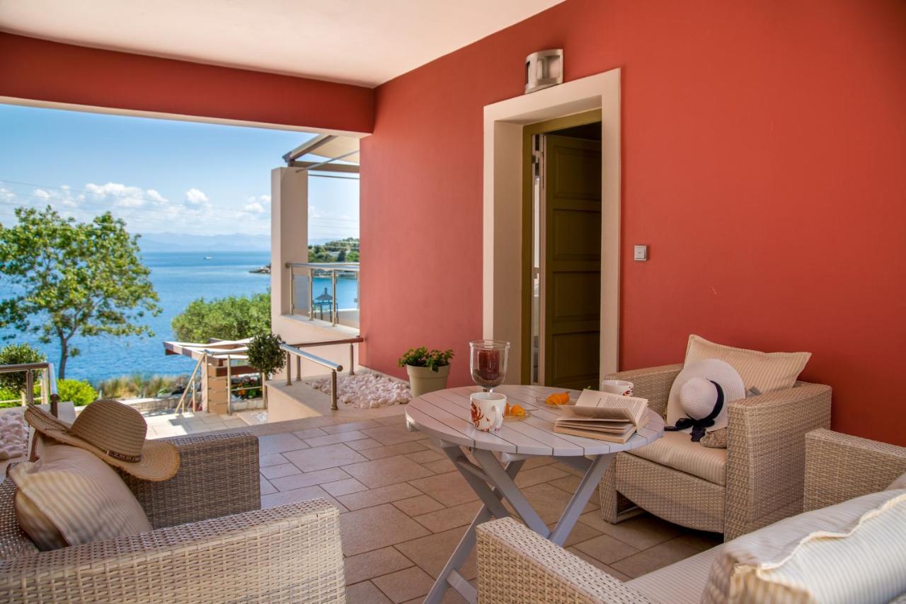 Villa Terra Del Nonno With Sea Views & Pool Gaios Exteriör bild