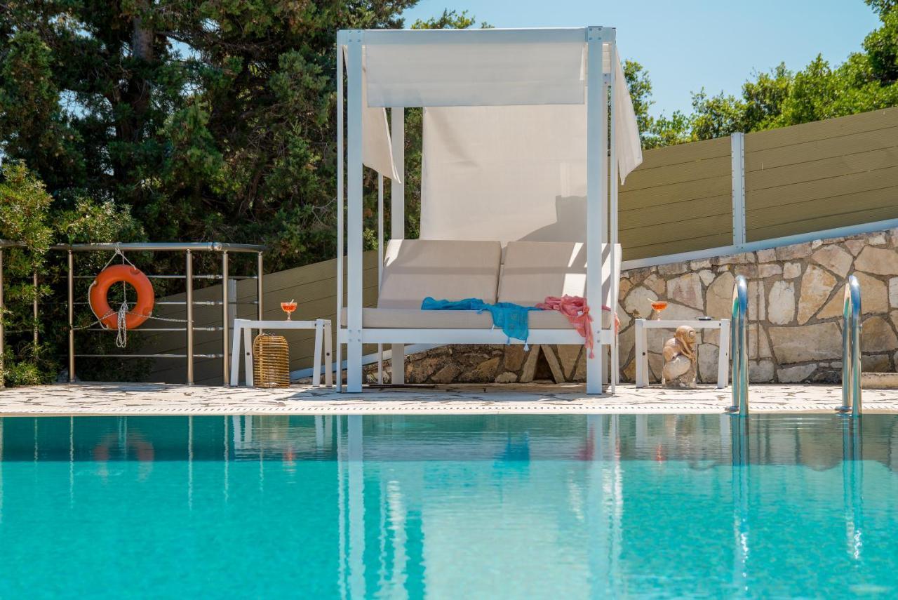 Villa Terra Del Nonno With Sea Views & Pool Gaios Exteriör bild