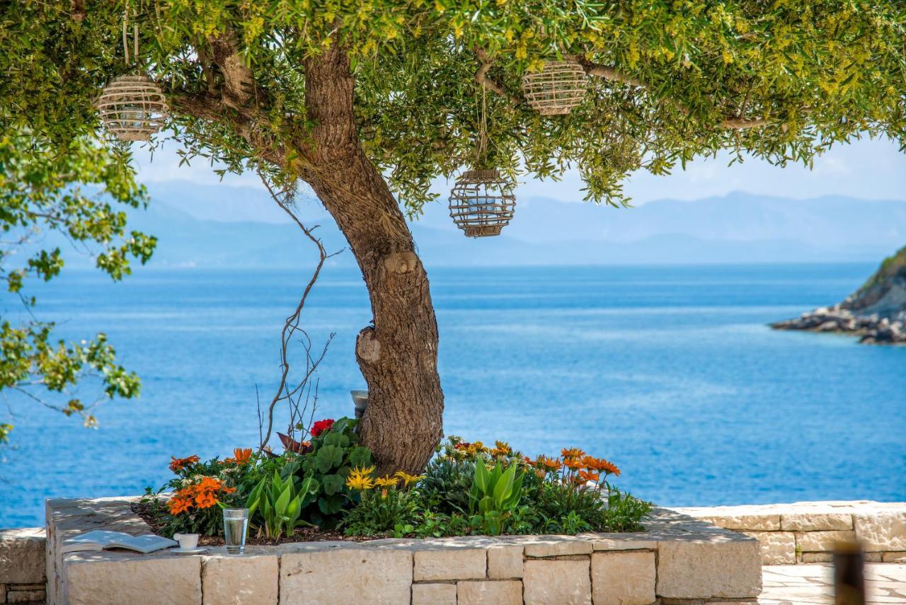 Villa Terra Del Nonno With Sea Views & Pool Gaios Exteriör bild