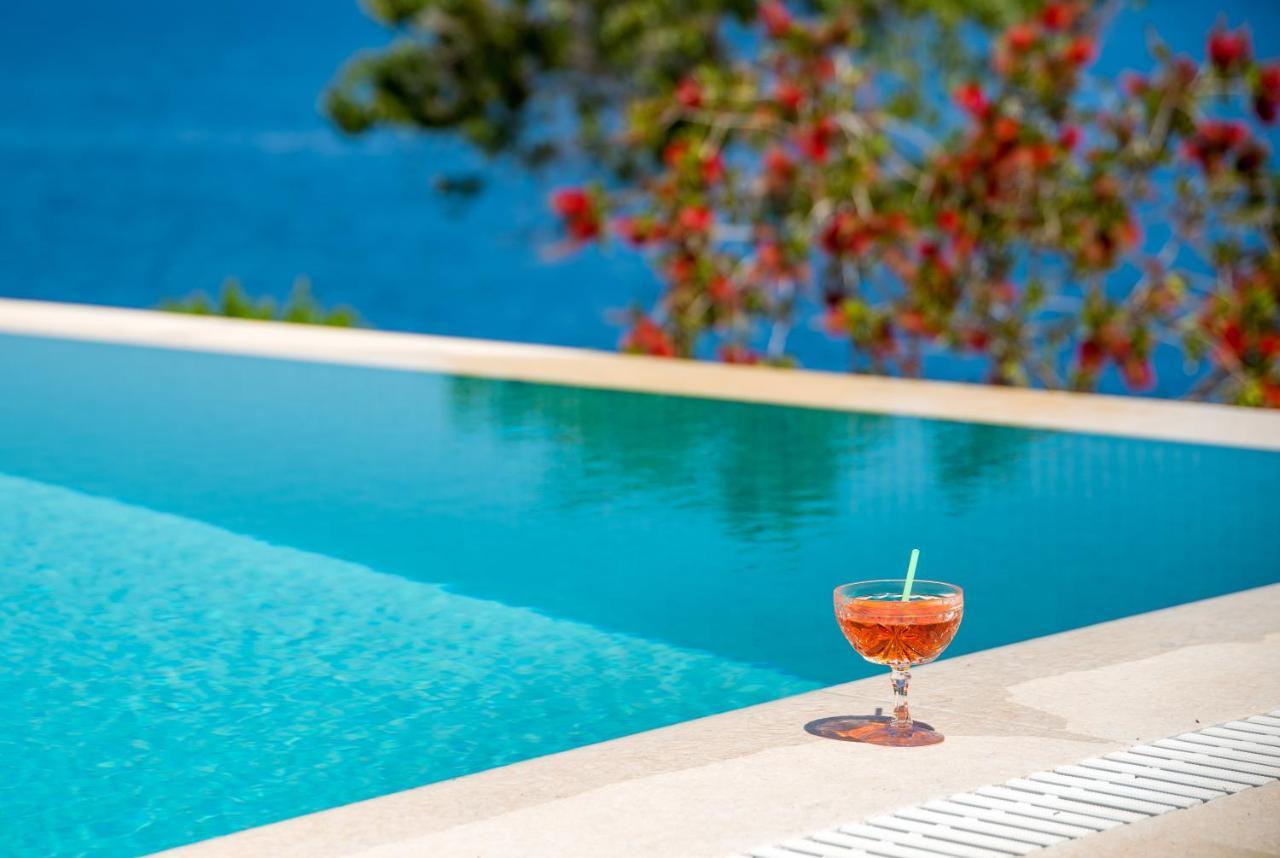 Villa Terra Del Nonno With Sea Views & Pool Gaios Exteriör bild