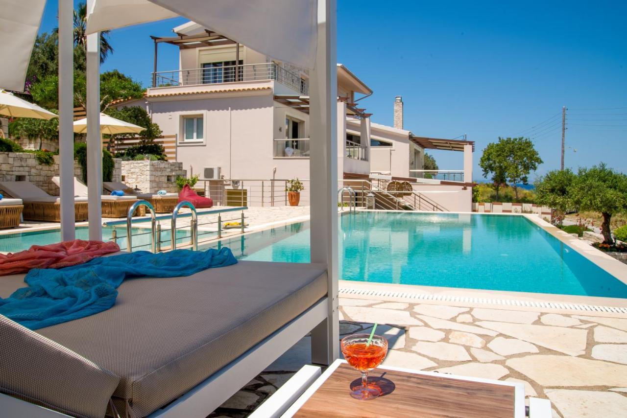 Villa Terra Del Nonno With Sea Views & Pool Gaios Exteriör bild